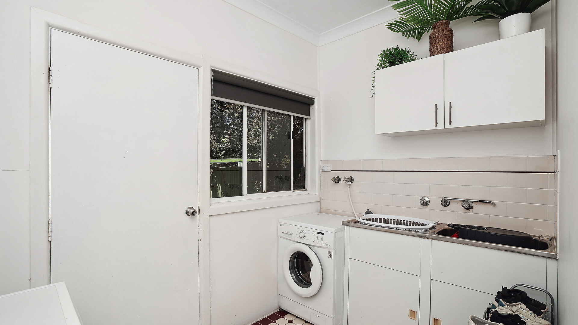 28 Melaleuca Avenue, Leeton NSW 2705 - photo 12