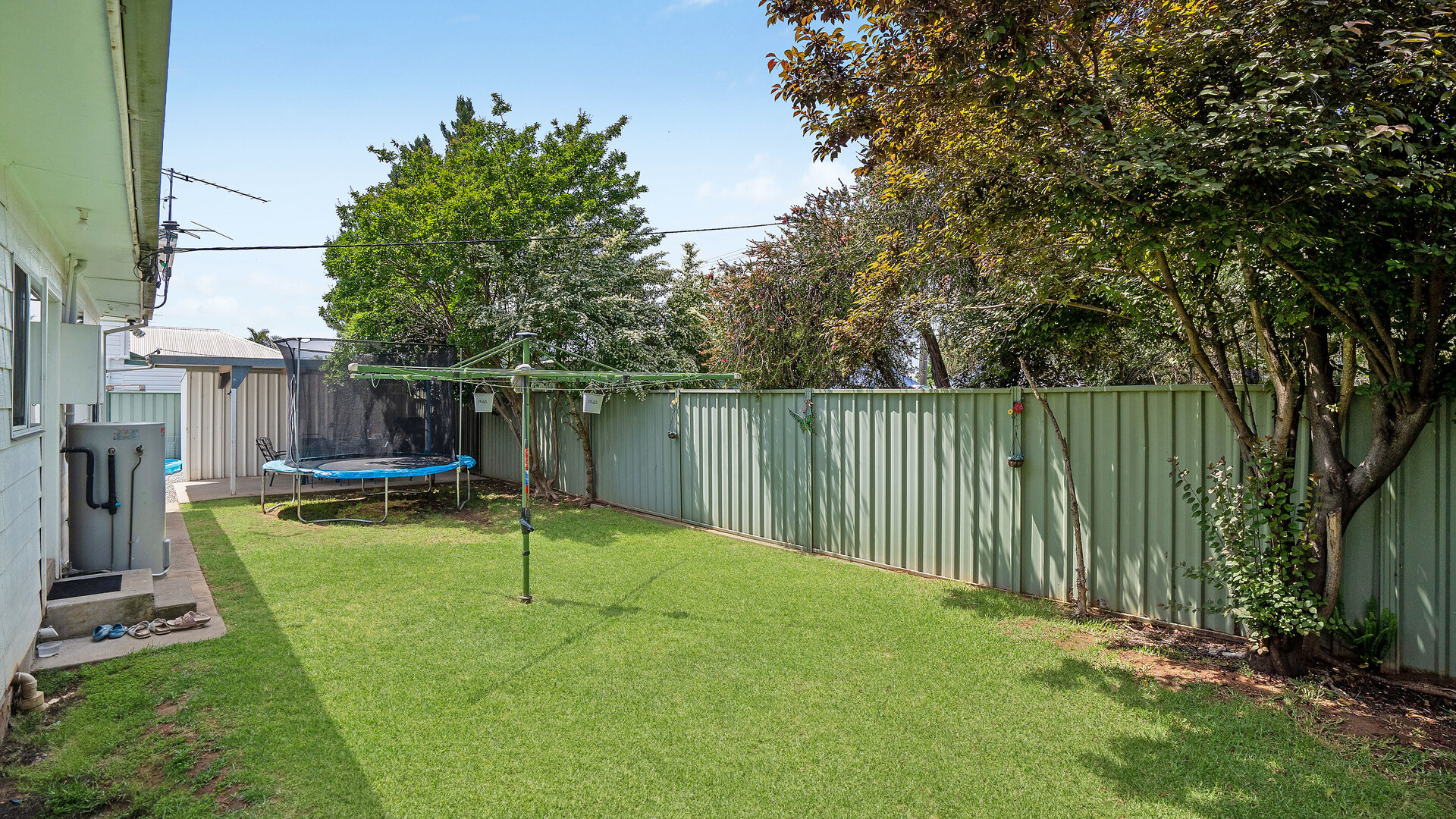 28 Melaleuca Avenue, Leeton NSW 2705 - photo 14