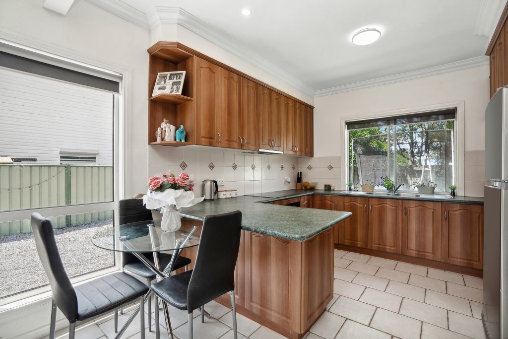 28 Melaleuca Avenue, Leeton NSW 2705 - photo 3