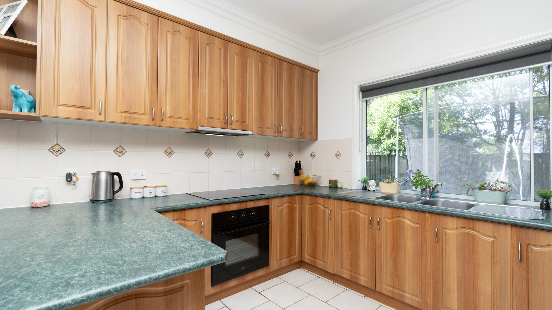 28 Melaleuca Avenue, Leeton NSW 2705 - photo 4