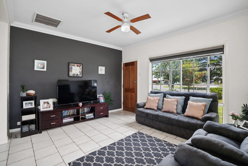 28 Melaleuca Avenue, Leeton NSW 2705 - photo 6