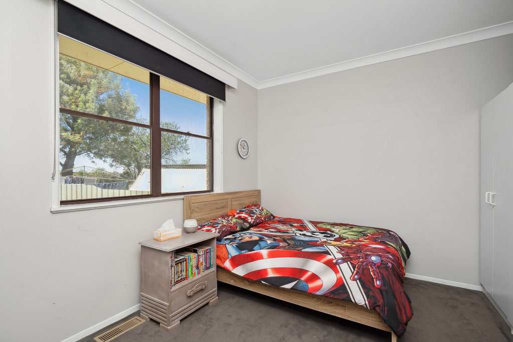 29 Redmond Street, Temora NSW 2666 - photo 11