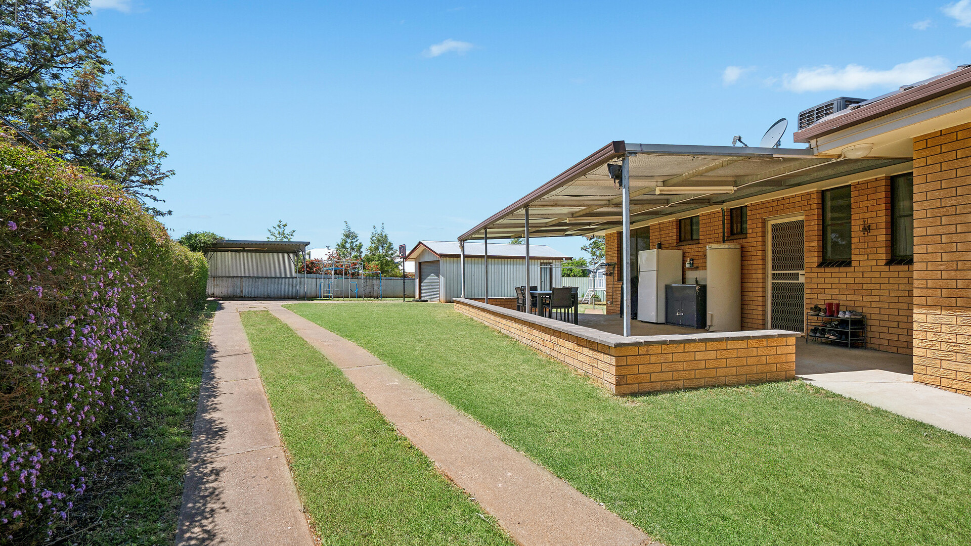29 Redmond Street, Temora NSW 2666 - photo 14