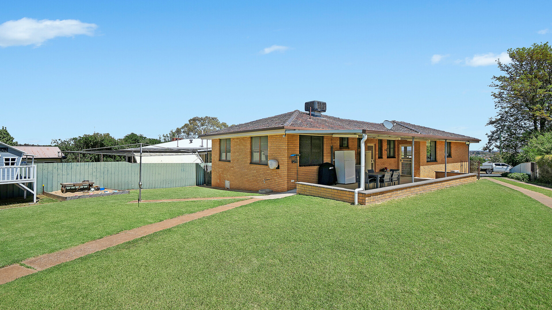 29 Redmond Street, Temora NSW 2666 - photo 15