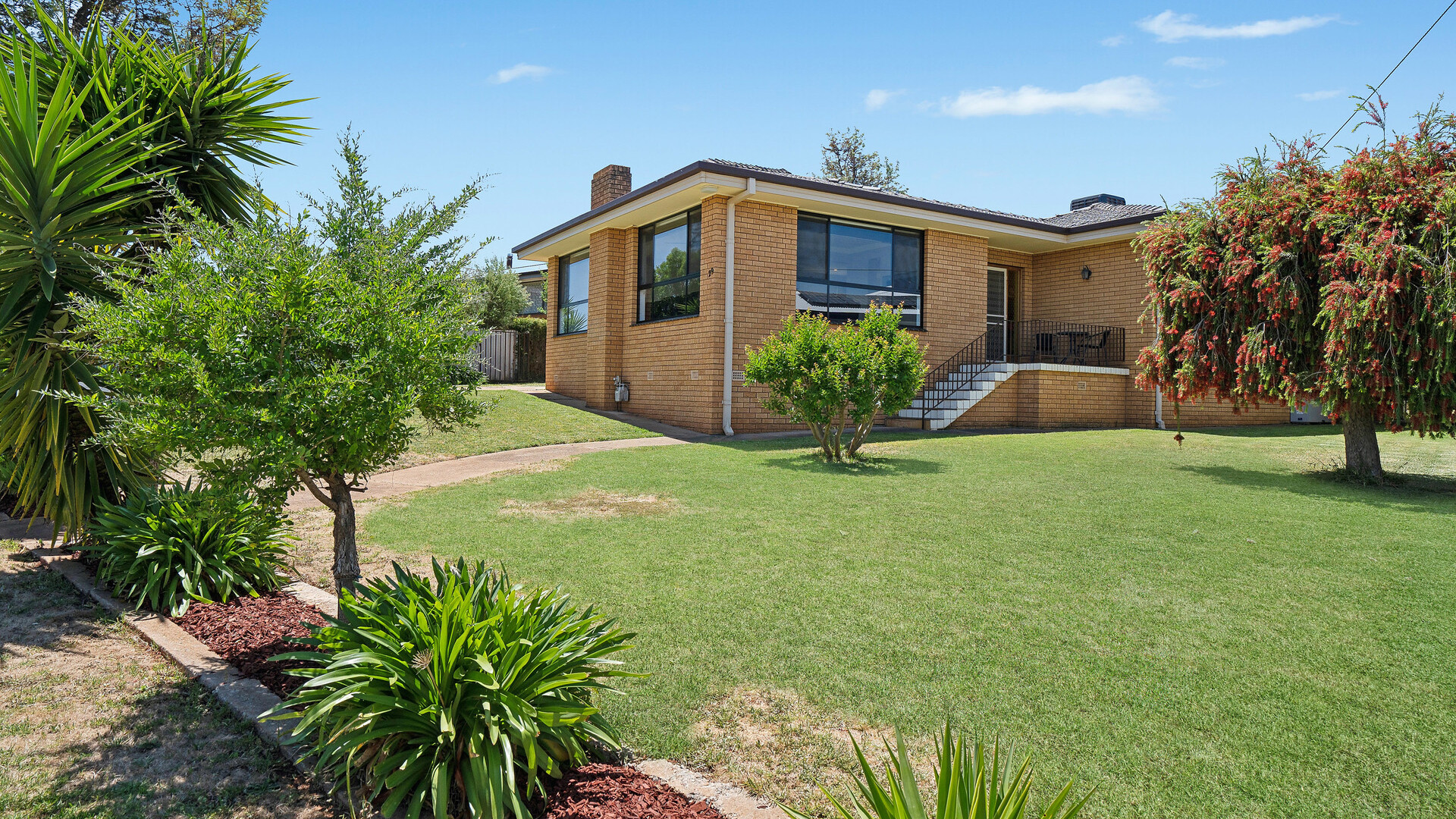 29 Redmond Street, Temora NSW 2666 - photo 17