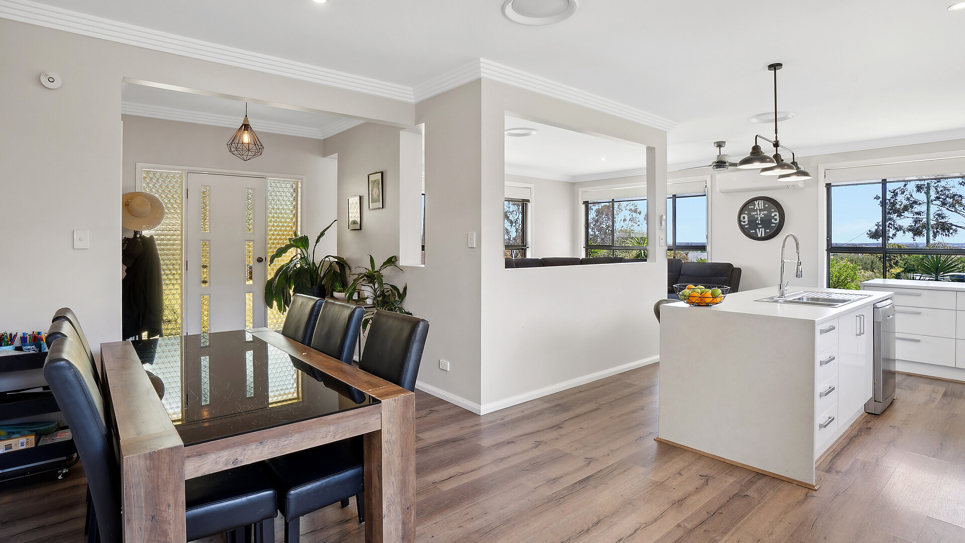 29 Redmond Street, Temora NSW 2666 - photo 5