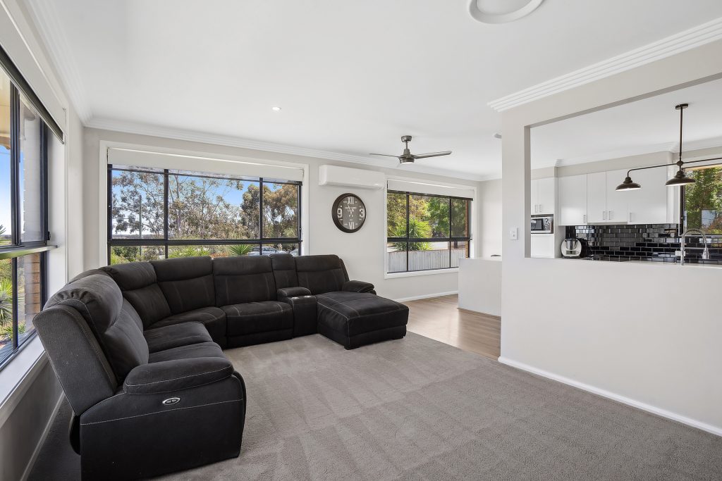 29 Redmond Street, Temora NSW 2666 - photo 7