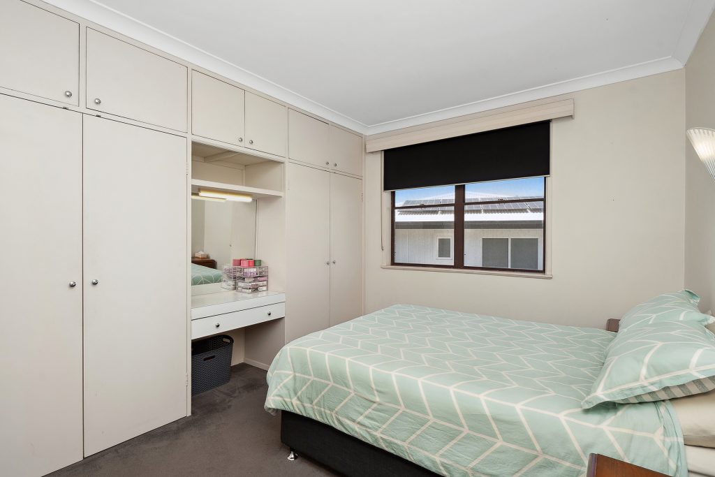 29 Redmond Street, Temora NSW 2666 - photo 8