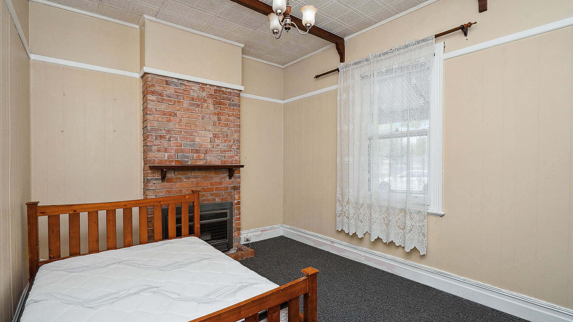 Sold - 33 Victoria Avenue - New Property in Narrandera - Real Estate by Leisa Williams