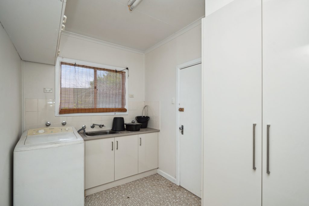 Sold - 33 Victoria Avenue - New Property in Narrandera - Real Estate by Leisa Williams