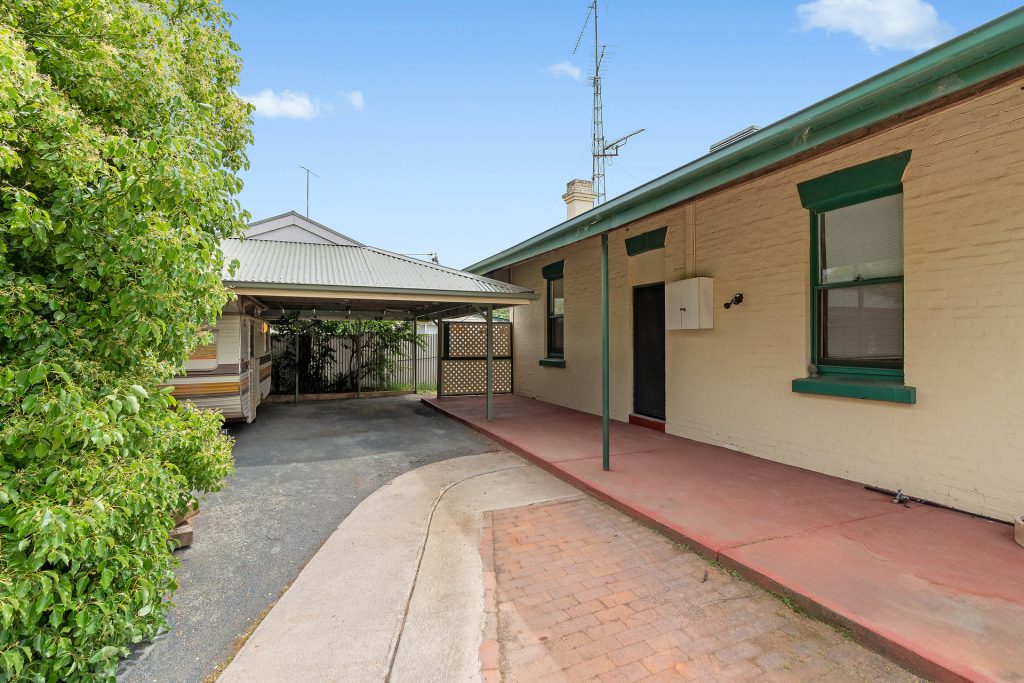 Sold - 33 Victoria Avenue - New Property in Narrandera - Real Estate by Leisa Williams