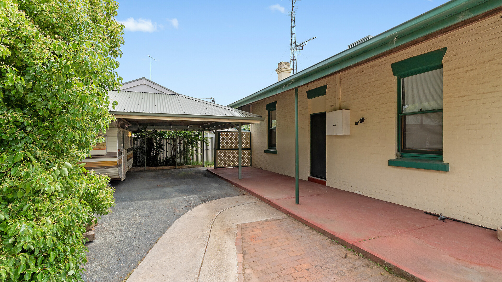 Sold - 33 Victoria Avenue - New Property in Narrandera - Real Estate by Leisa Williams