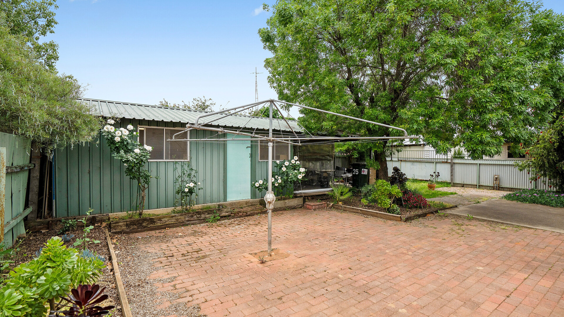 Sold - 33 Victoria Avenue - New Property in Narrandera - Real Estate by Leisa Williams