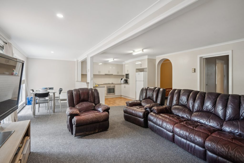 Sold - 33 Victoria Avenue - New Property in Narrandera - Real Estate by Leisa Williams