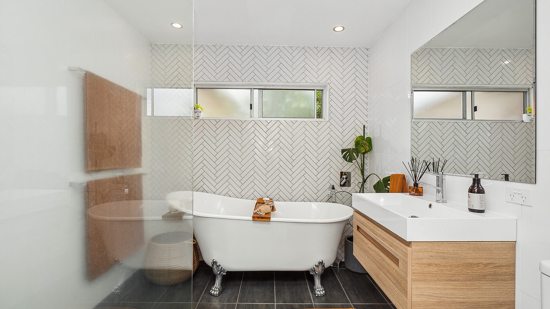 122 Asquith Street, Temora NSW 2666 - photo 9