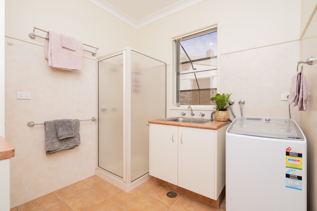 123 Polaris Street, Temora NSW 2666 - photo 13