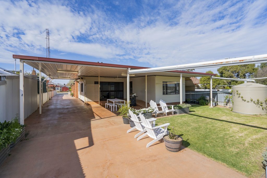 123 Polaris Street, Temora NSW 2666 - photo 17