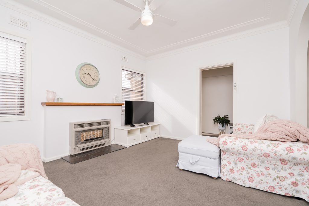 123 Polaris Street, Temora NSW 2666 - photo 5
