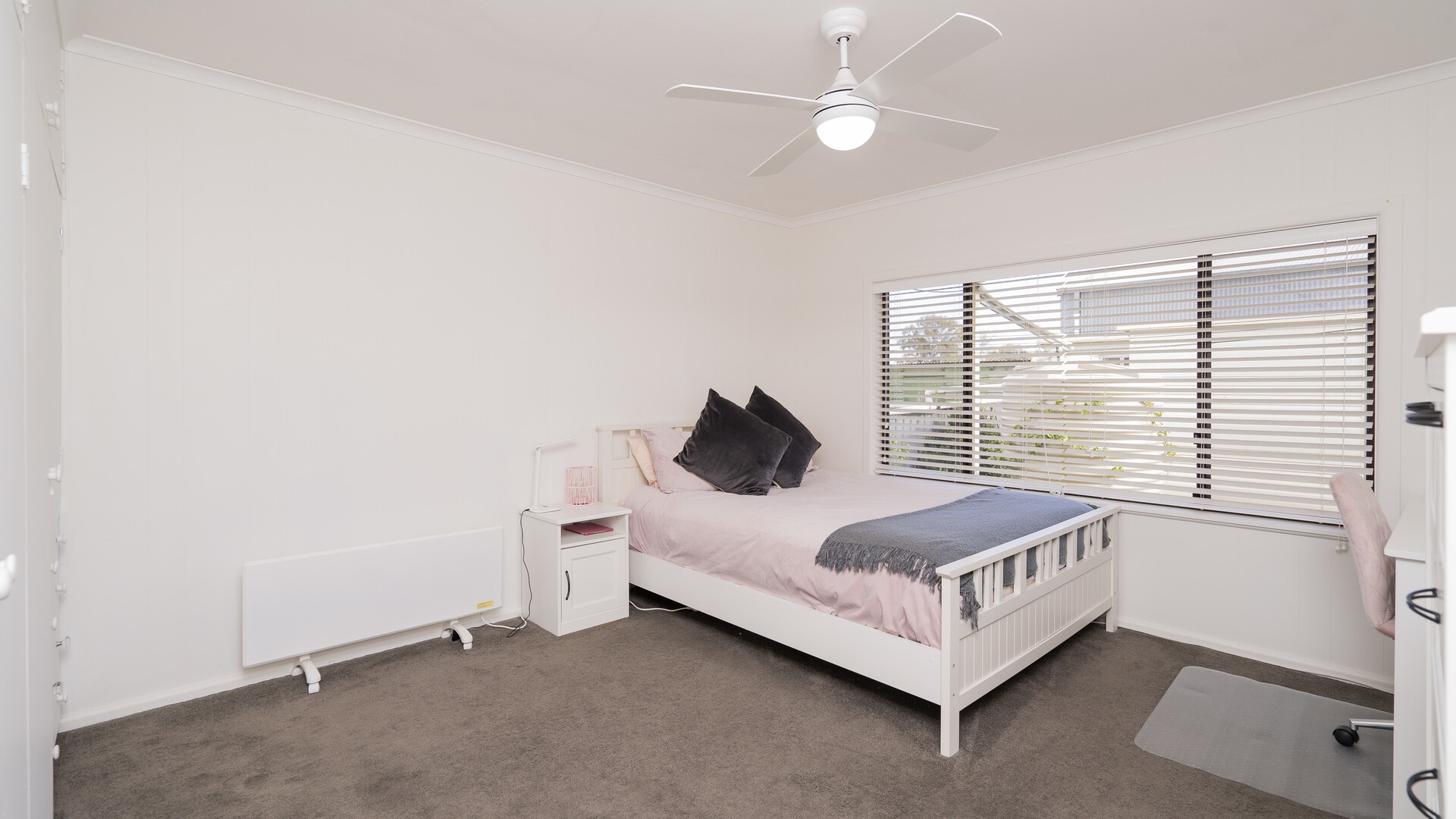 123 Polaris Street, Temora NSW 2666 - photo 6