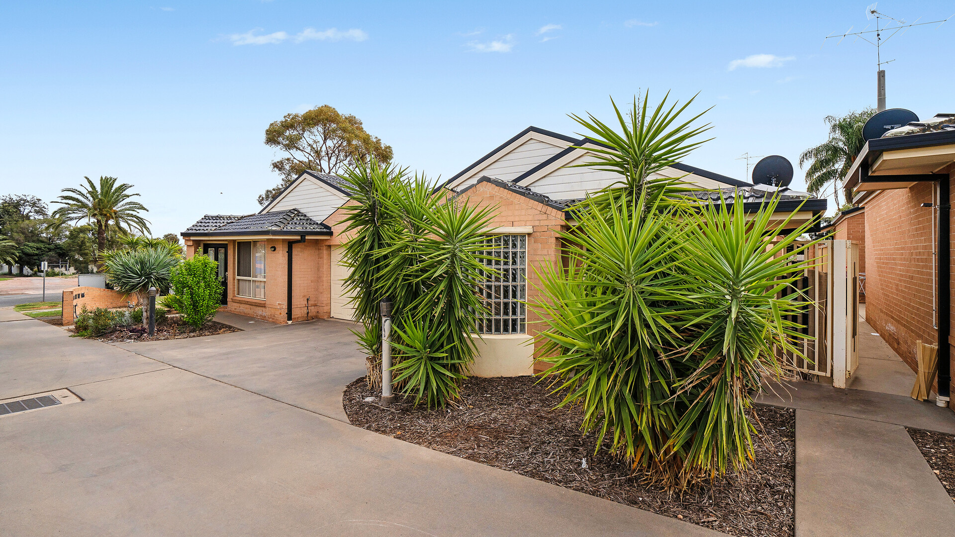 2/183 Palm Avenue, Leeton NSW 2705 - photo 11