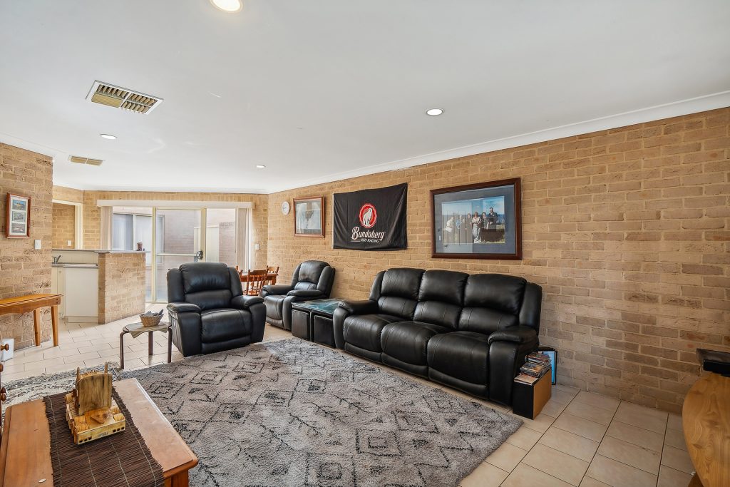 2/183 Palm Avenue, Leeton NSW 2705 - photo 3