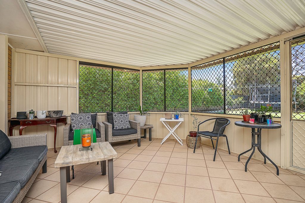 6 Cherry Ave, Leeton NSW 2705 - photo 17