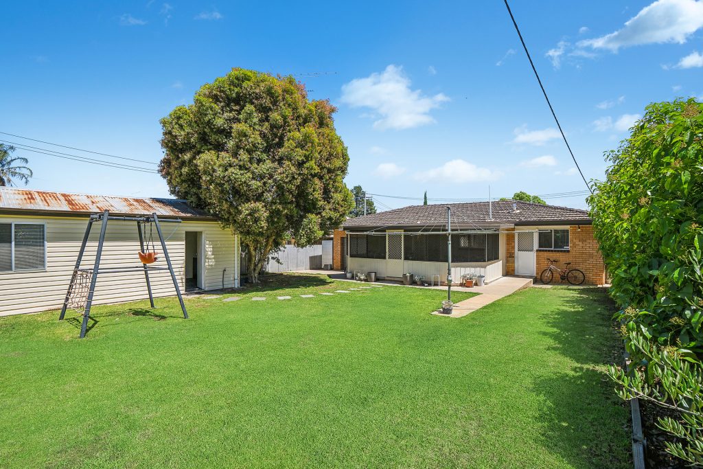 6 Cherry Ave, Leeton NSW 2705 - photo 20