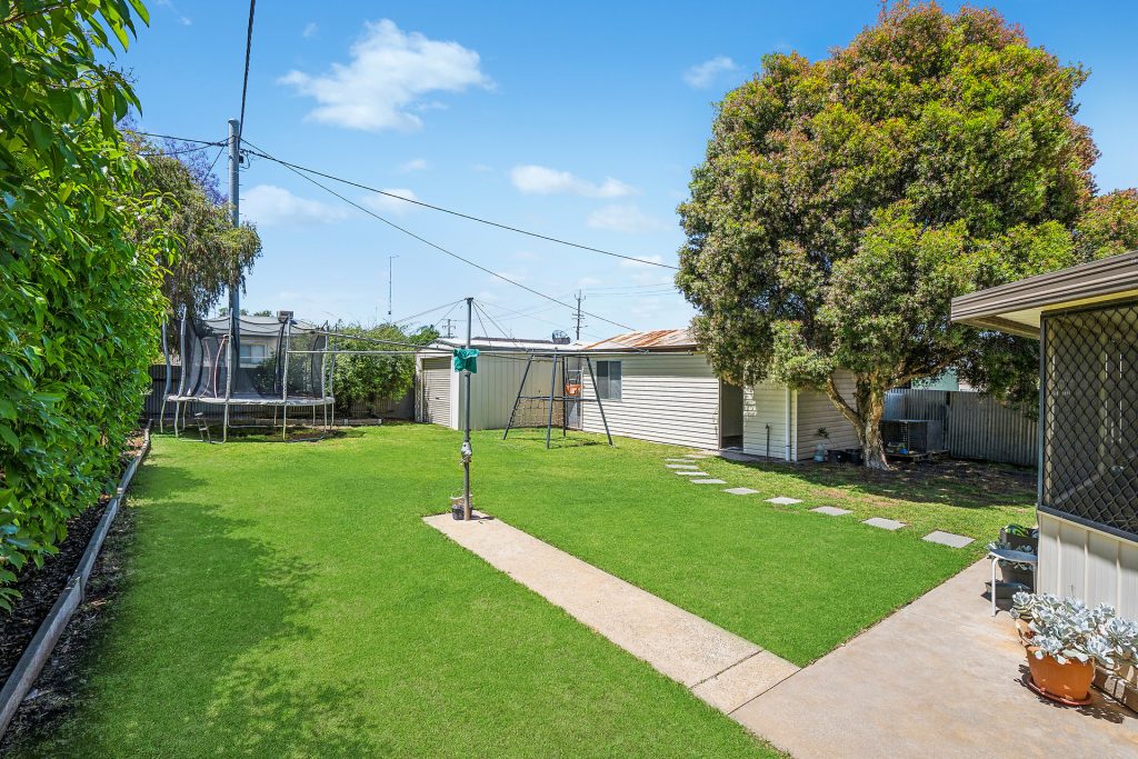 6 Cherry Ave, Leeton NSW 2705 - photo 23