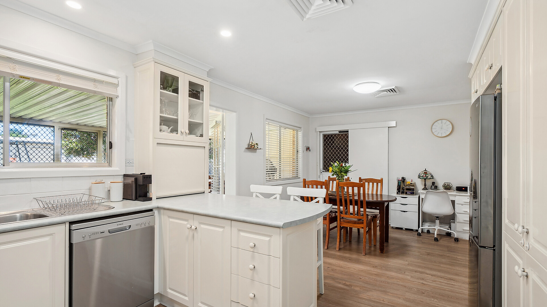 6 Cherry Ave, Leeton NSW 2705 - photo 8