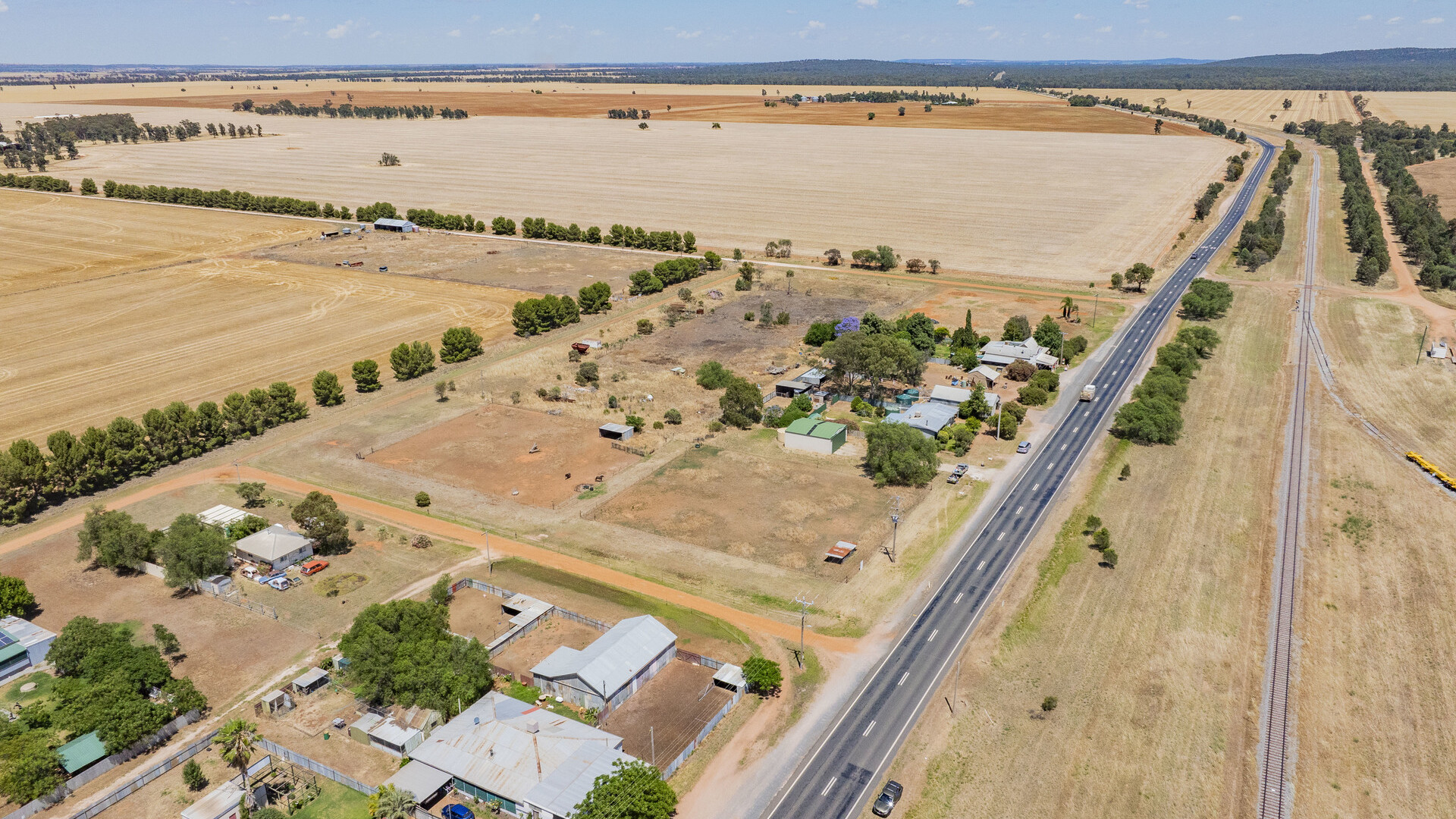 21 Francis Street, Binya NSW 2665 - photo 13