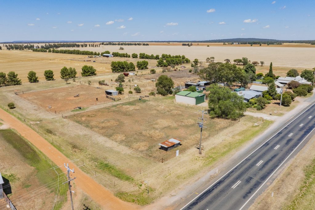 21 Francis Street, Binya NSW 2665 - photo 3