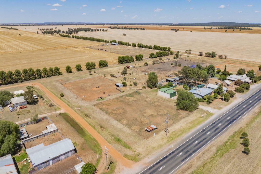 21 Francis Street, Binya NSW 2665 - photo 8