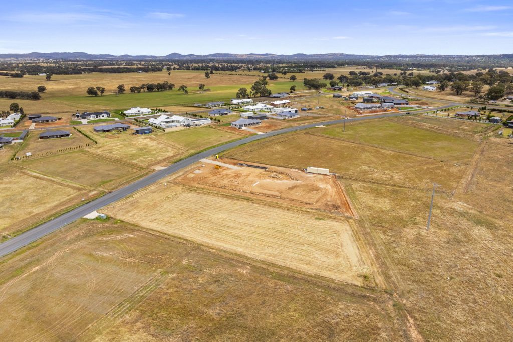 11 Salamander Way, Gumly Gumly NSW 2652 - photo 4