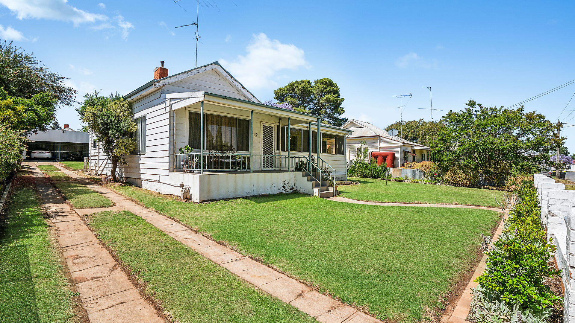12 Mallee Street, Leeton NSW 2705 - photo 2
