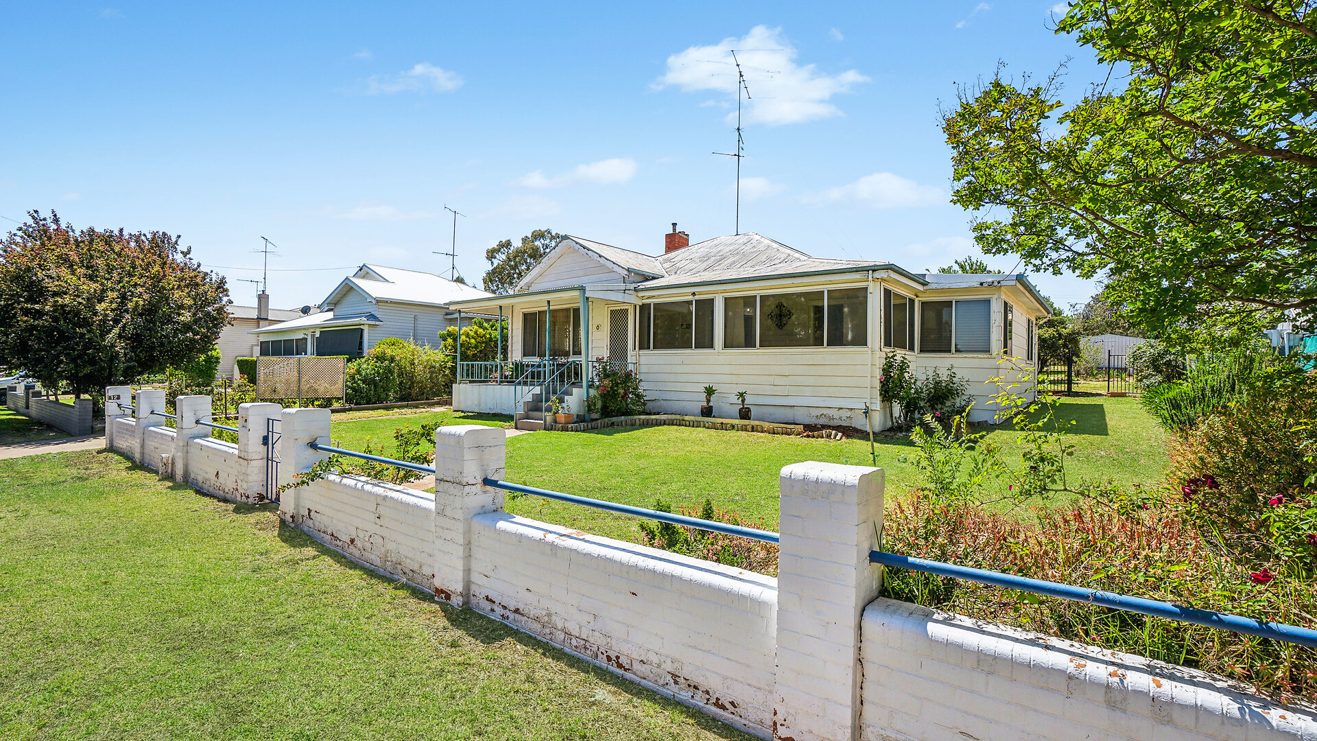 12 Mallee Street, Leeton NSW 2705 - McGrath Riverina