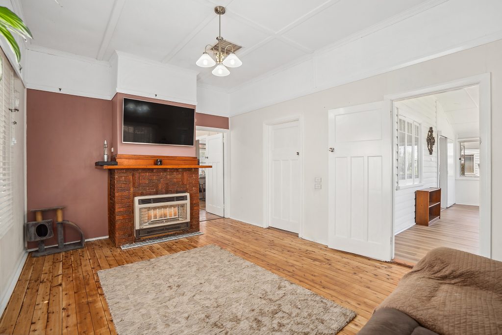 12 Mallee Street, Leeton NSW 2705 - photo 6