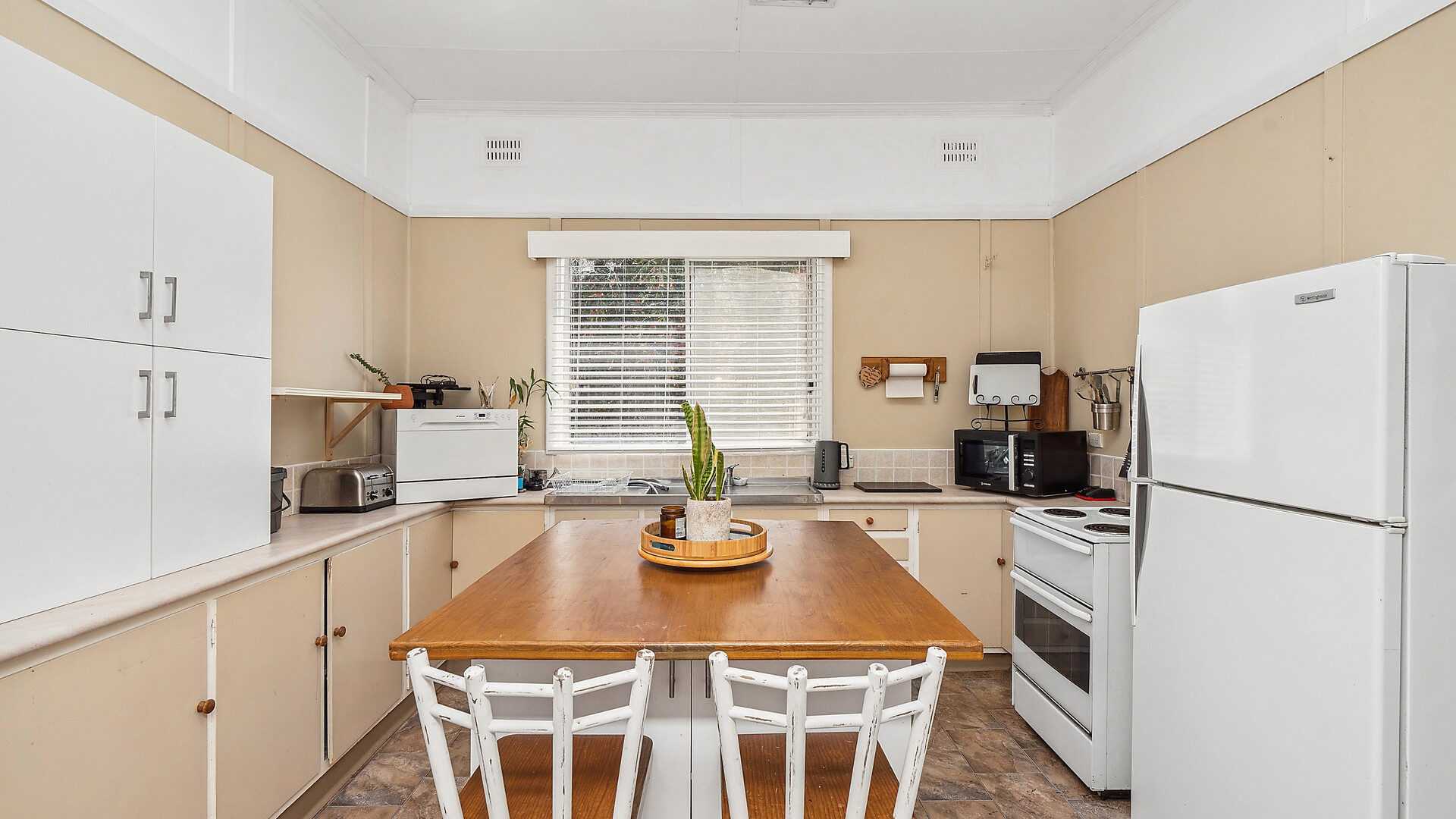 12 Mallee Street, Leeton NSW 2705 - photo 8