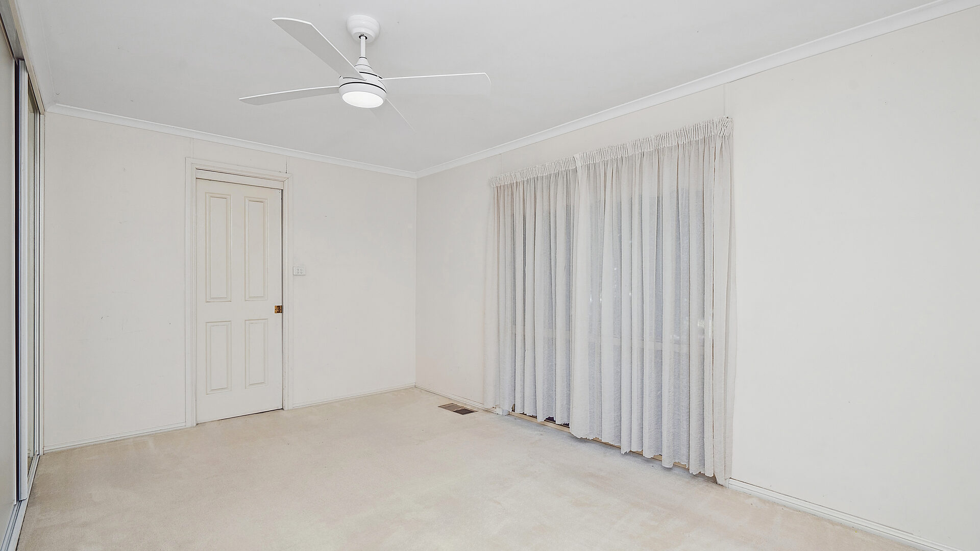 9 Barwidgee Boulevard, Darlington Point NSW 2706 - photo 13