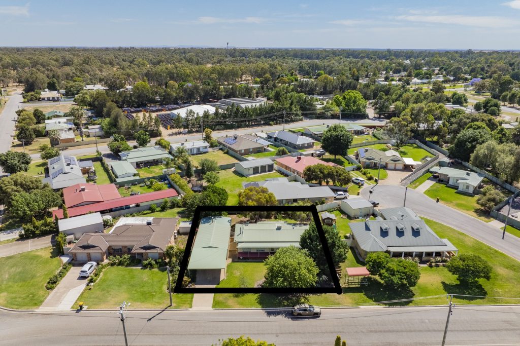 9 Barwidgee Boulevard, Darlington Point NSW 2706 - photo 18