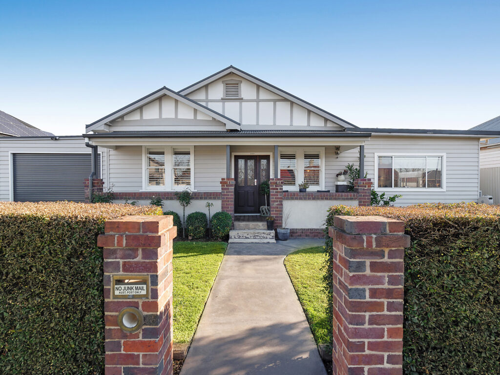 180 Baker Street, Temora NSW 2666 - McGrath Riverina