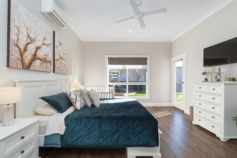 180 Baker Street, Temora NSW 2666 - photo 13