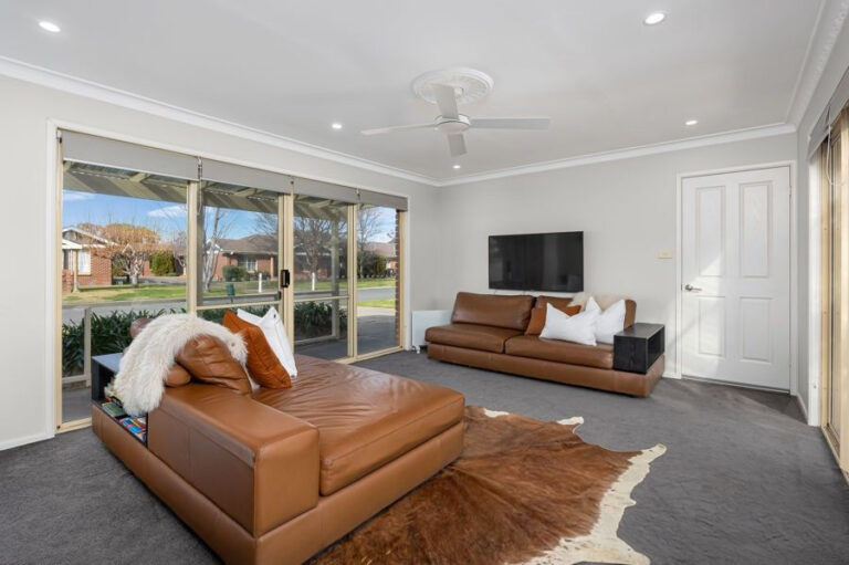 12 Bentley Place, Wagga Wagga NSW 2650 - photo 3