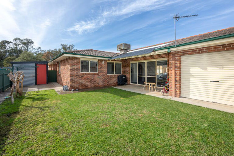 12 Bentley Place, Wagga Wagga NSW 2650 - photo 8