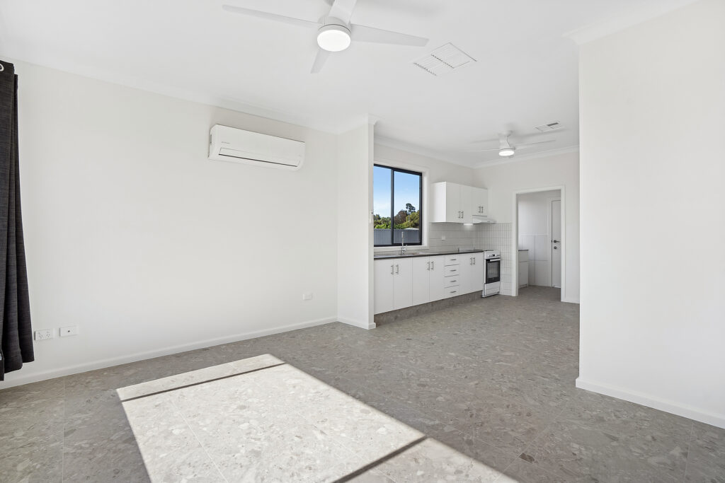 11 Corbett Street, Darlington Point NSW 2706 - photo 2