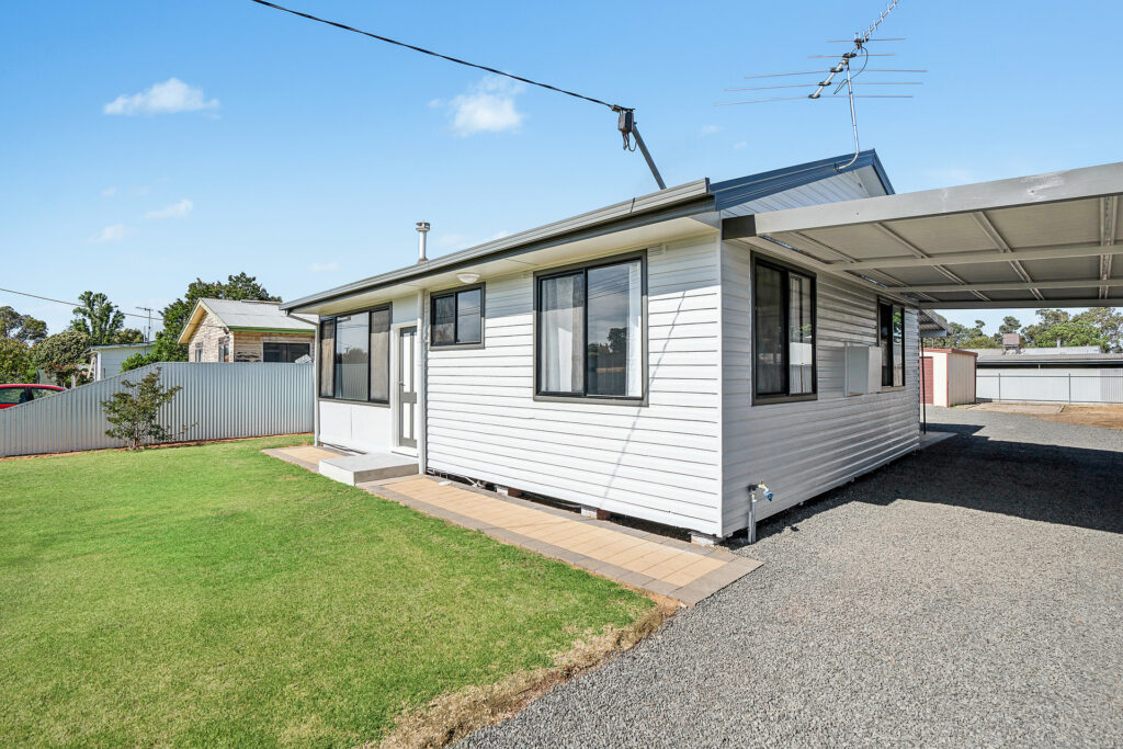 11 Corbett Street, Darlington Point NSW 2706 - McGrath Riverina