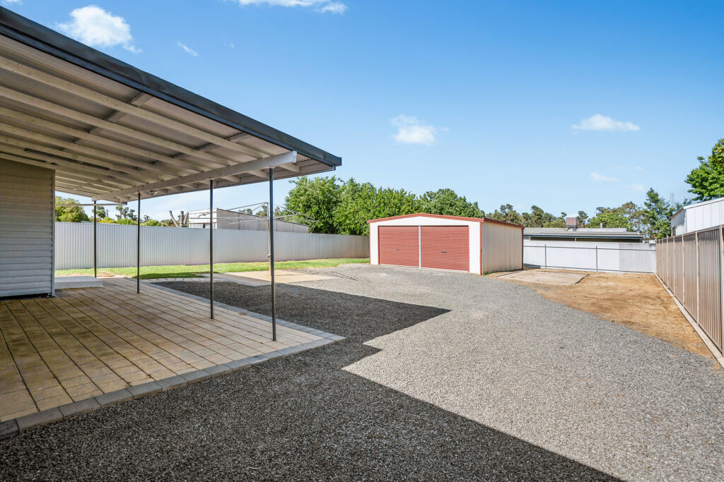 11 Corbett Street, Darlington Point NSW 2706 - photo 13