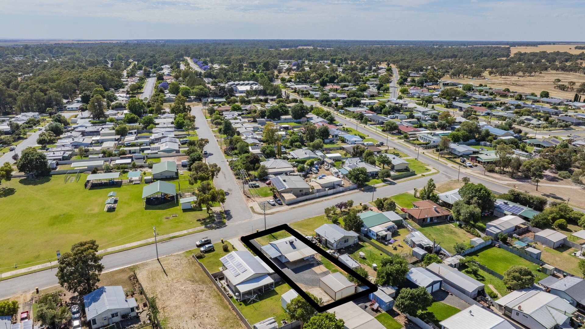 11 Corbett Street, Darlington Point NSW 2706 - photo 15