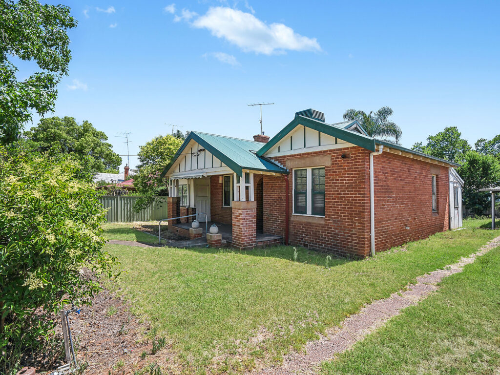 38 Willans Street, Narrandera NSW 2700 - photo 2