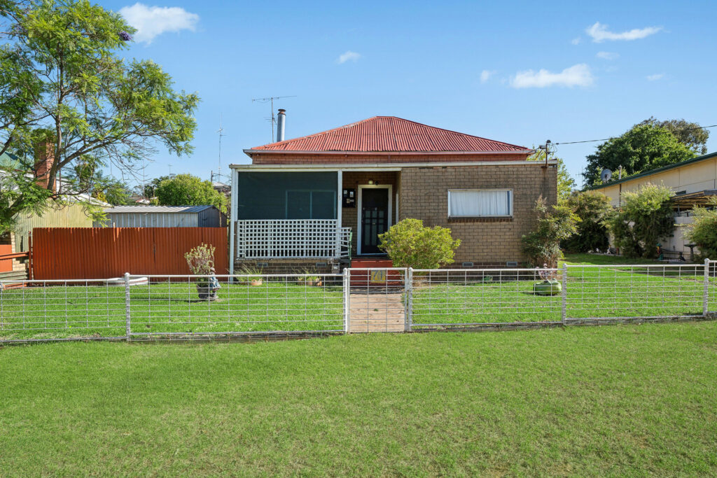 Sold - 71 Ferrier Street - New Property in Narrandera - Real Estate by Leisa Williams