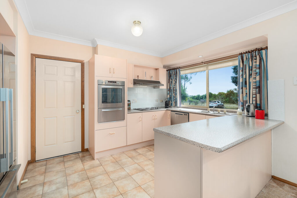 102 Tabain Road, Leeton NSW 2705 - photo 6